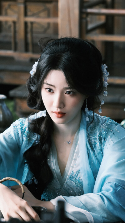 入青云 明意 卢昱晓