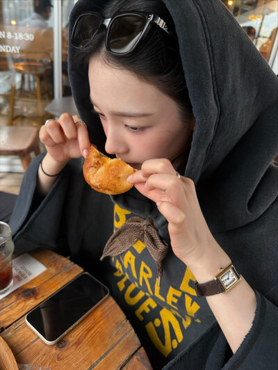 BY爱喝可乐的古娜小姐 韩国 柳智敏