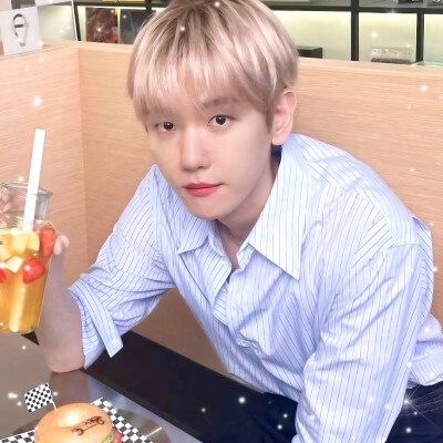 你的自拍比樱花更可爱⦁ ㅈ -