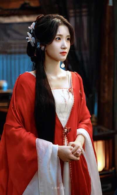入青云 卢昱晓
