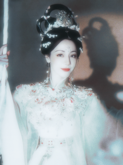 仙子何必早早归来 迪丽热巴
