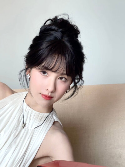 陈都灵