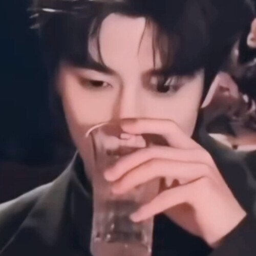 女孩子好久没截张康乐了正在努力中