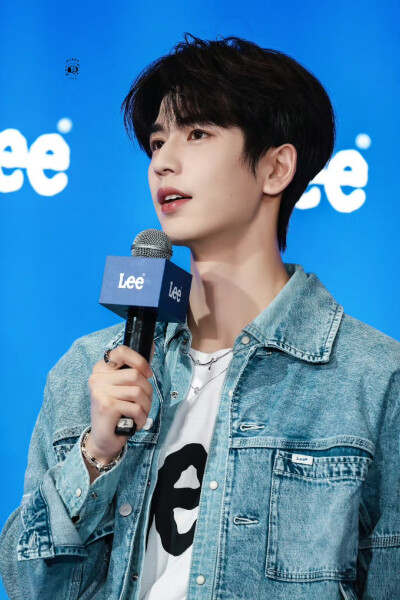 cr.PUPPY1230丨张凌赫
