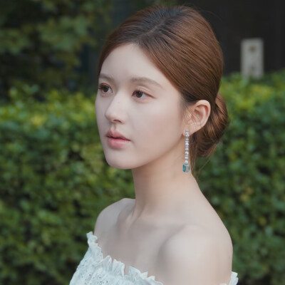 赵露思
许我耀眼