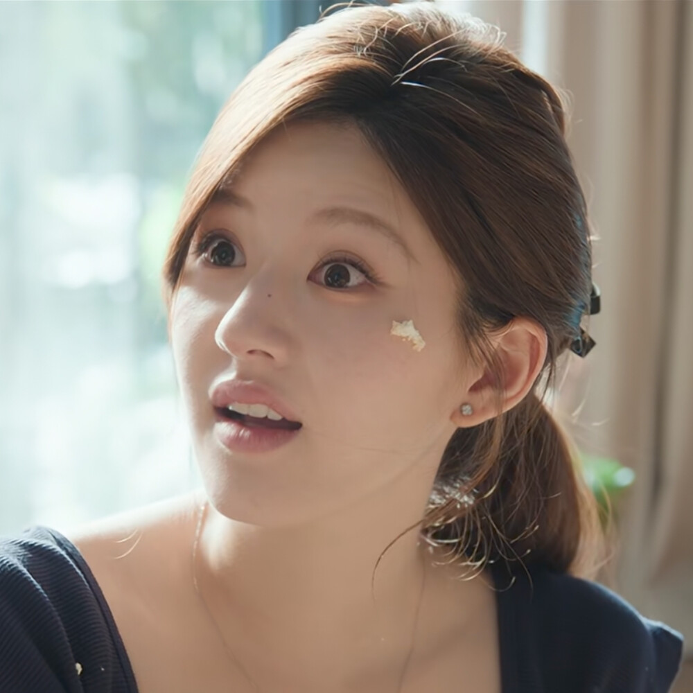 赵露思
许我耀眼