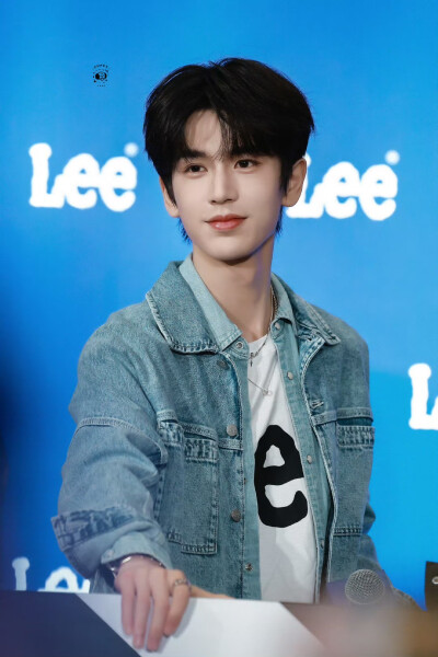cr.PUPPY1230丨张凌赫