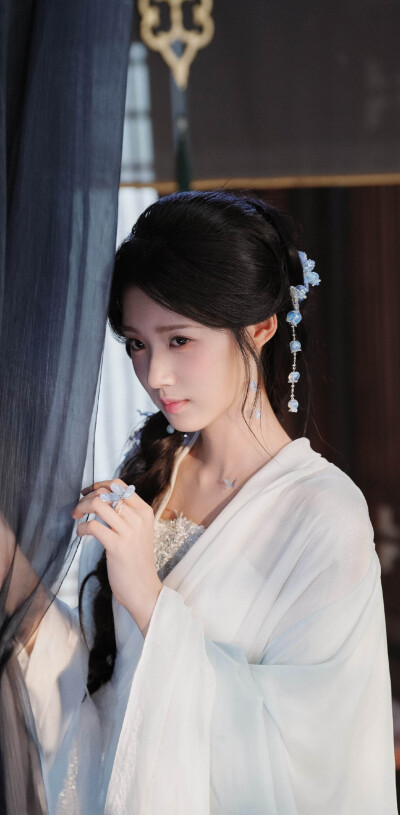 卢昱晓《入青云》明意
