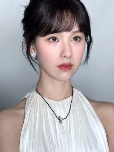 陈都灵