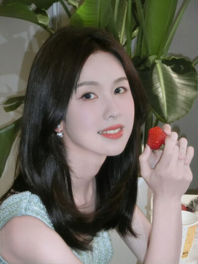 陈都灵