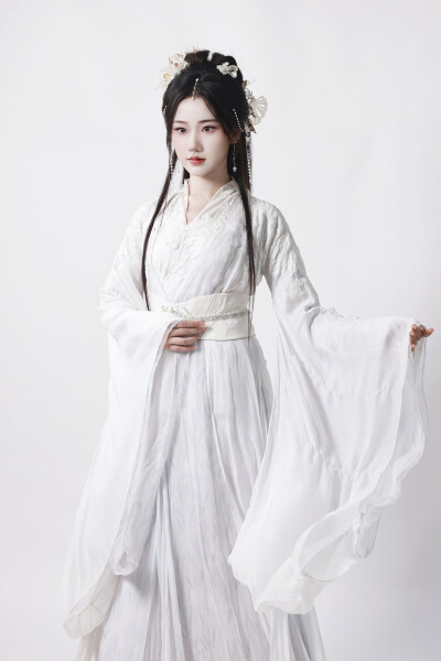 又是月明时 顾又笙