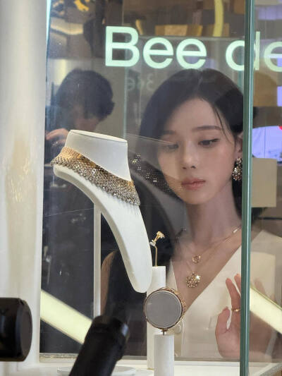 金玟庭INS更新