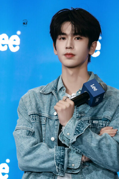 cr.PUPPY1230丨张凌赫