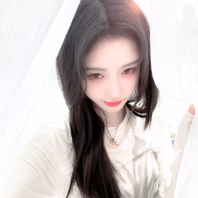 鞠婧祎
