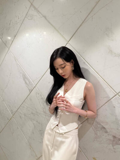 金玟庭INS更新