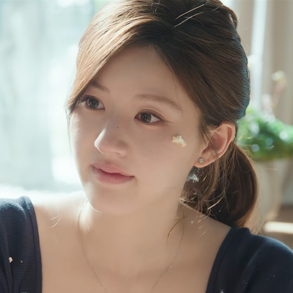 赵露思
许我耀眼