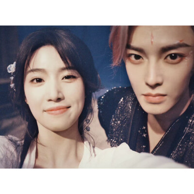 卢昱晓 侯明昊
