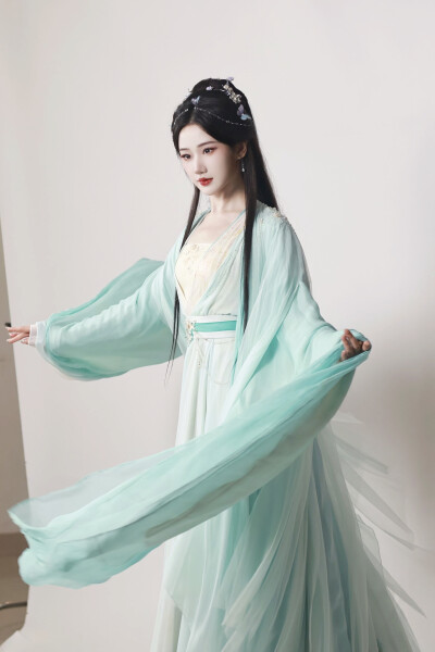 又是月明时 顾又笙