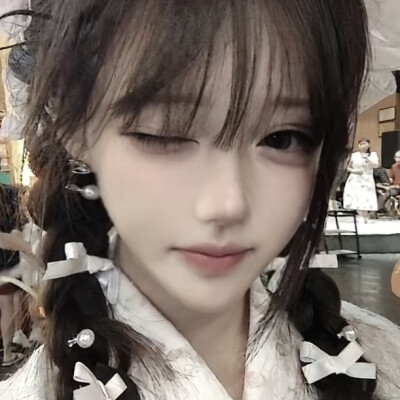 相思何处问情