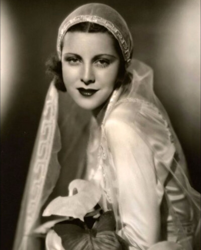 Frances Dee