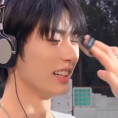 韩东旼