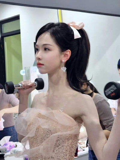 陈都灵
