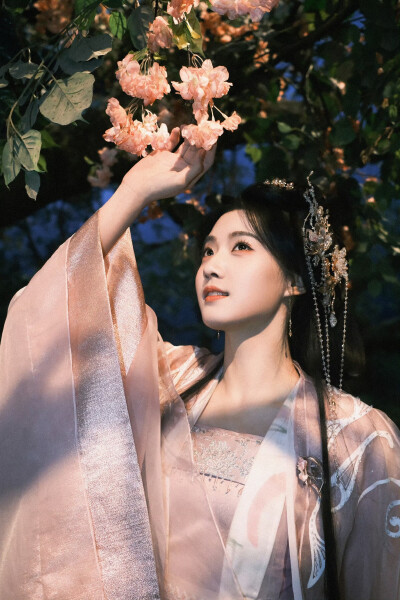 卢昱晓