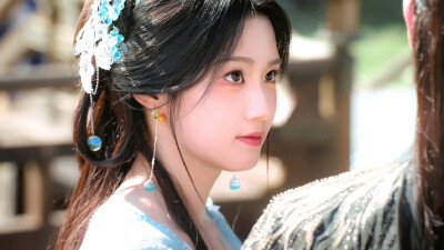 * 卢昱晓/明意