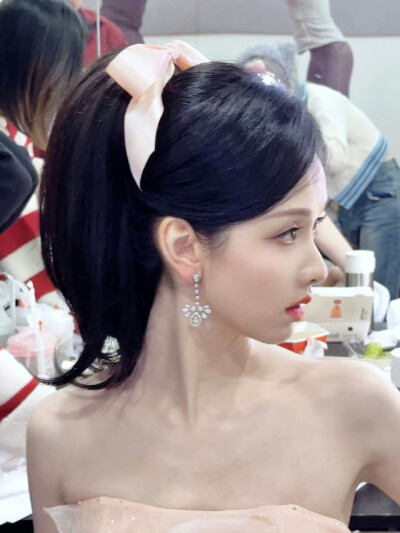 陈都灵