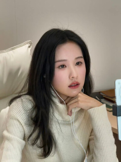 陈都灵