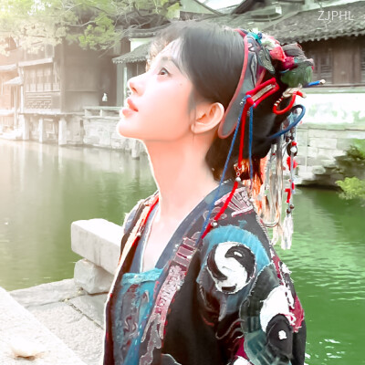 鞠婧祎