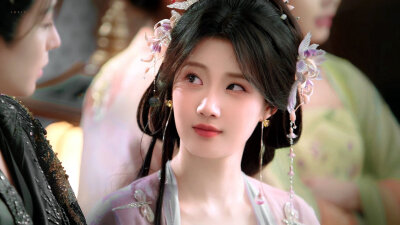 * 卢昱晓/明意
