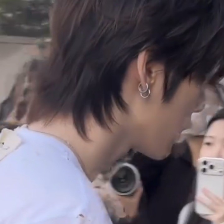 我再也不要成为任何人生命中的一点点