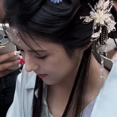 ⁽⁽ଘ( ˙꒳˙ )ଓ⁾⁾