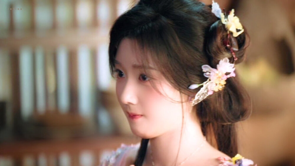 * 卢昱晓/明意