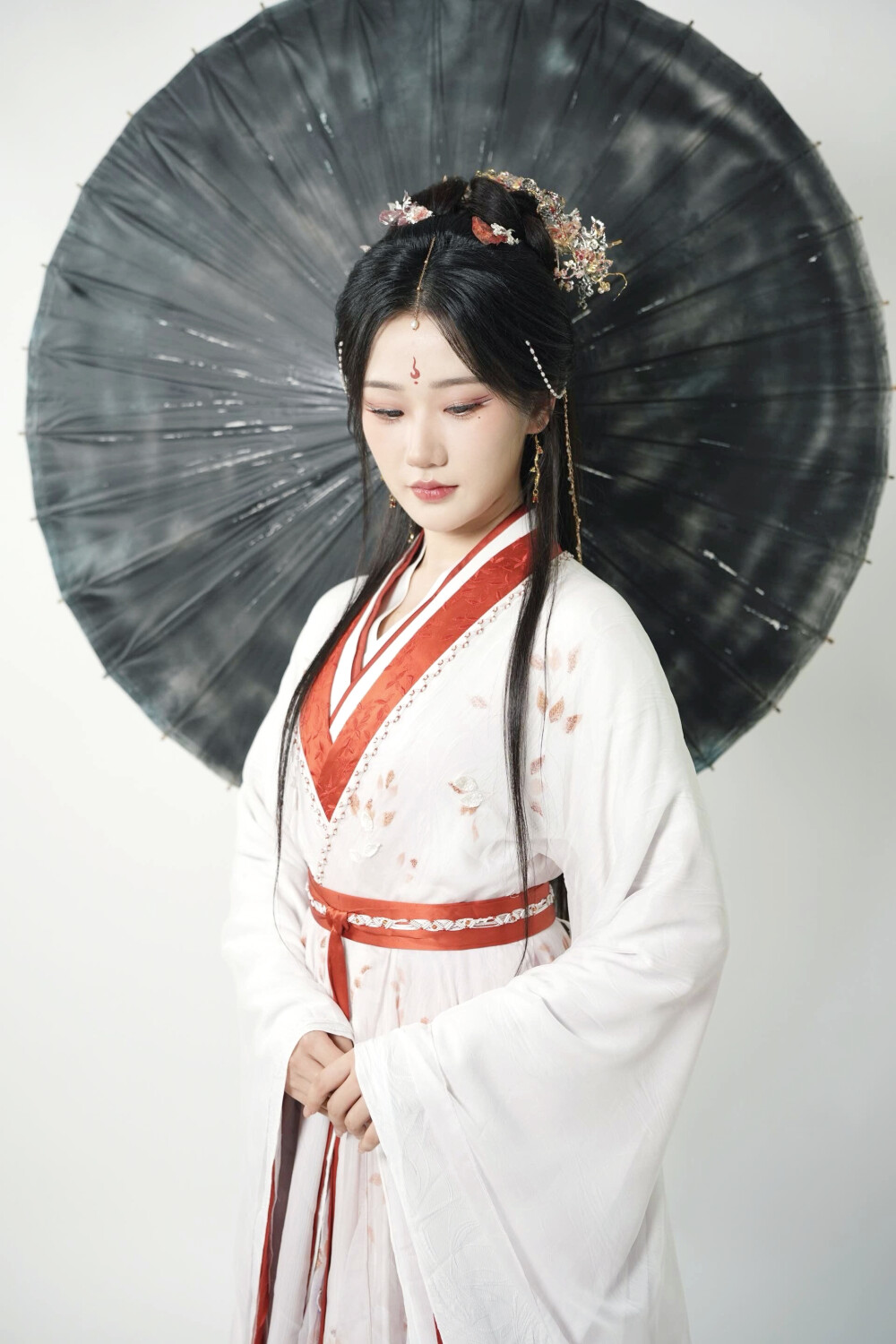 又是月明时 顾又笙