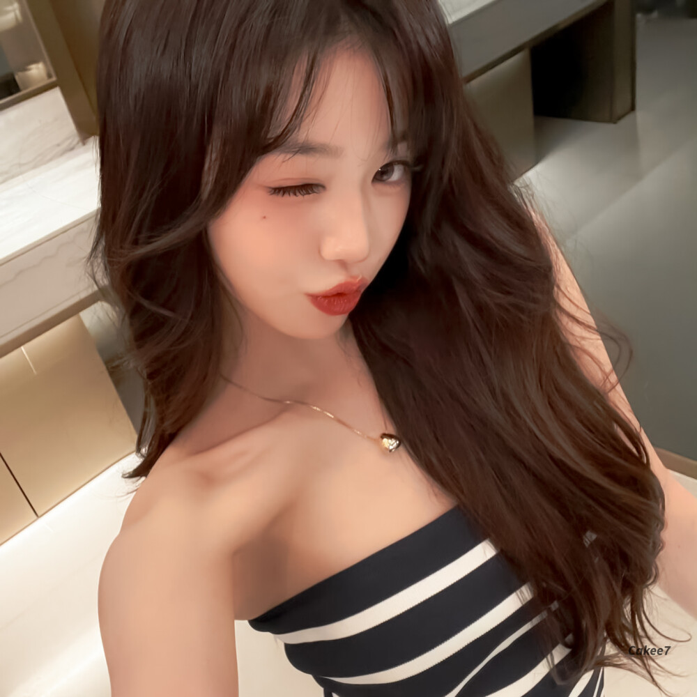 ᐟ.ᐟ坐在左边会离你的心更近吗૮ฅ•͈ ₃ •͈ฅა