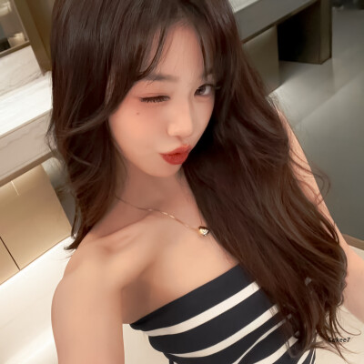 ᐟ.ᐟ坐在左边会离你的心更近吗૮ฅ•͈ ₃ •͈ฅა