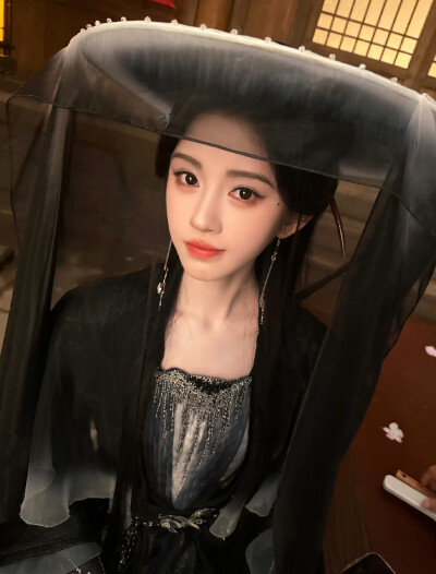 鞠婧祎