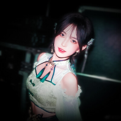 叶凡*
雾不清 竹不青