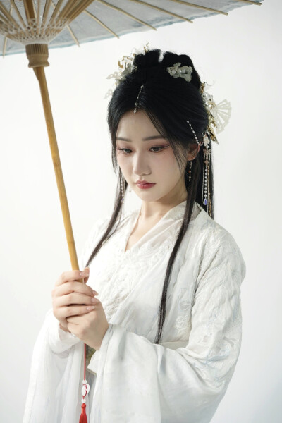 又是月明时 顾又笙