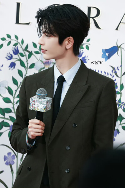 cr.ZENITH丨天穹·张凌赫
