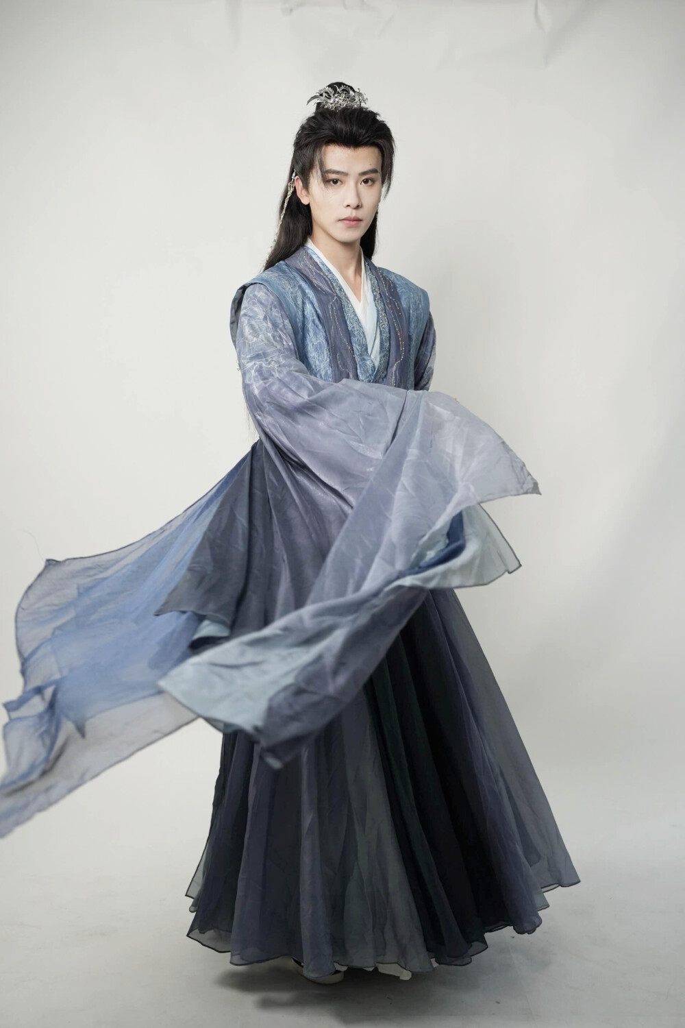 又是月明时 谢令仪