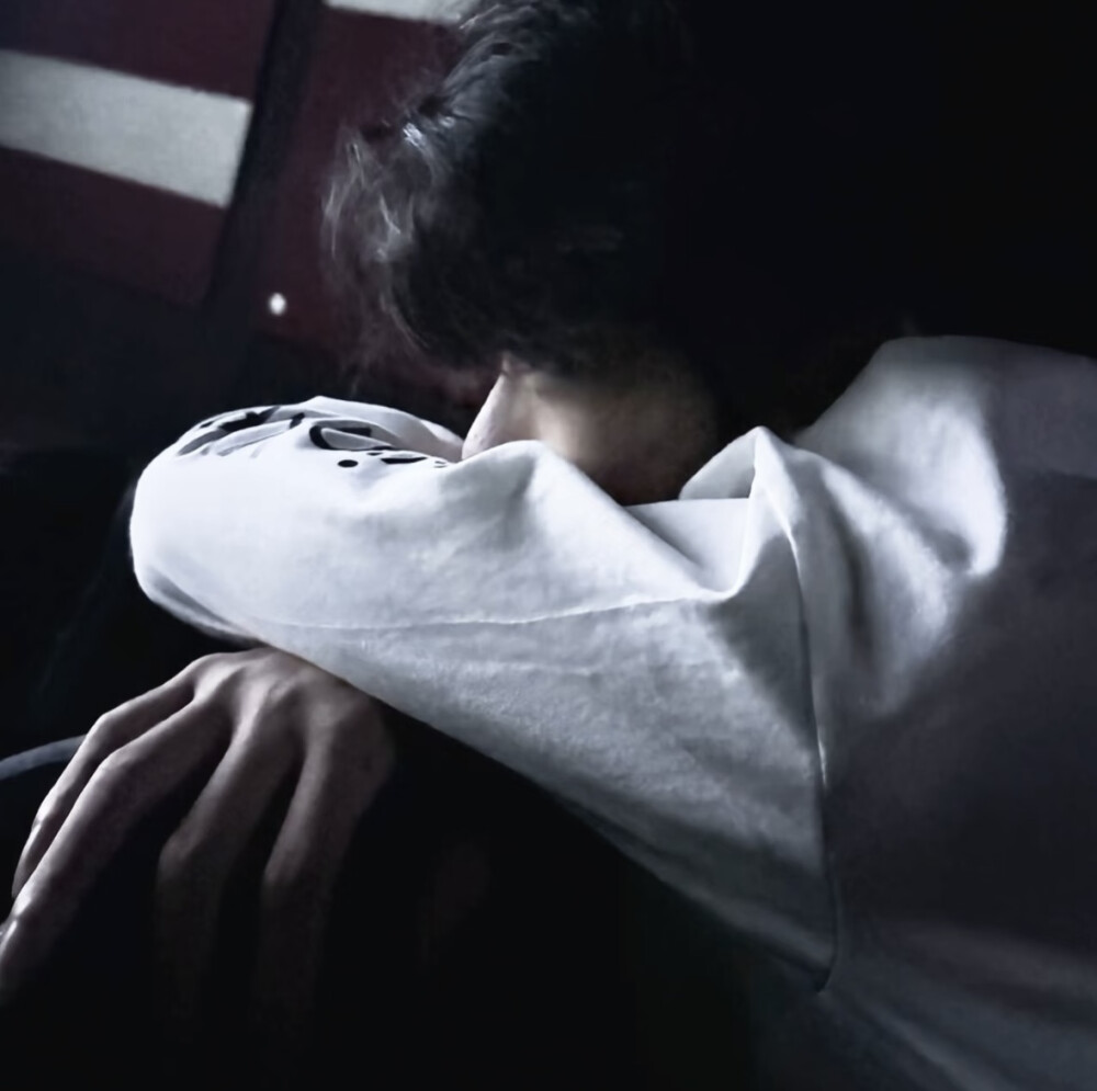 风格男头 拿图点赞关注