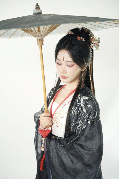 又是月明时 顾又笙