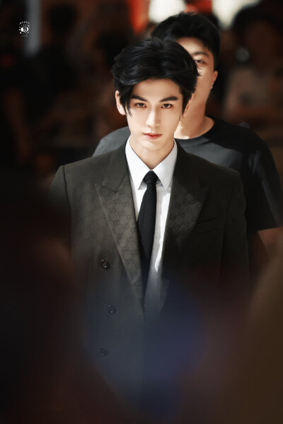 cr.PUPPY1230丨张凌赫