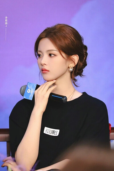 cr.予月诗·杨超越