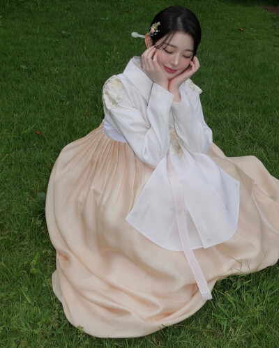 张元英