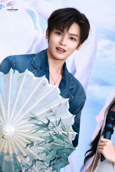 侯明昊