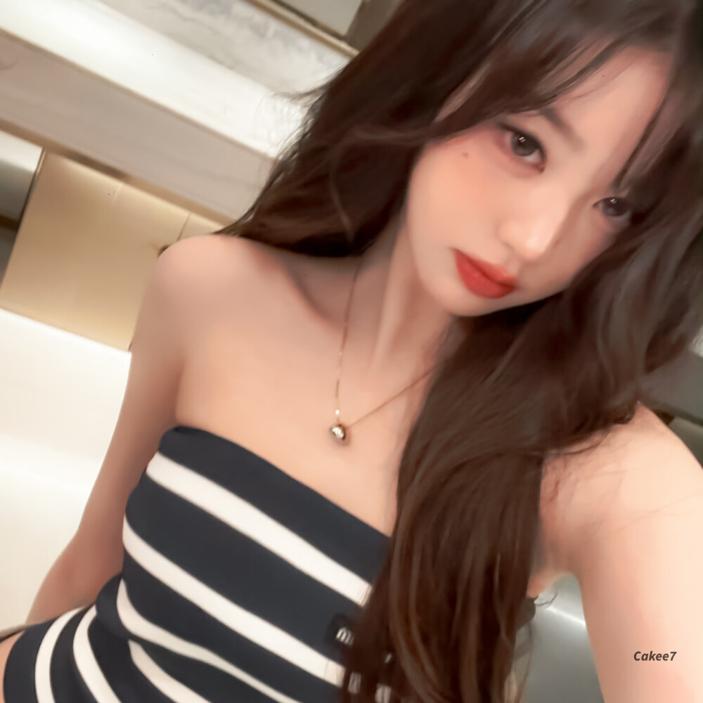 ᐟ.ᐟ坐在左边会离你的心更近吗૮ฅ•͈ ₃ •͈ฅა